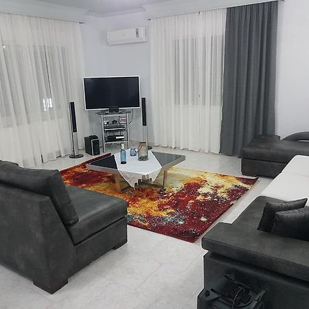 Bourlis Apartments 아스프로발타 외부 사진