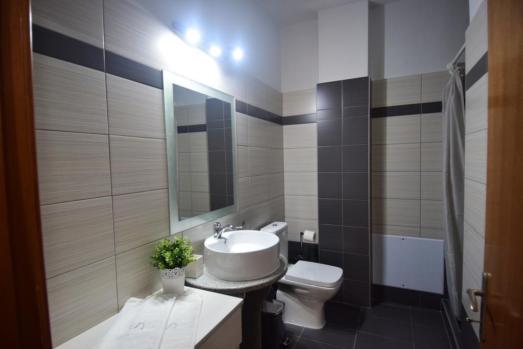 Bourlis Apartments 아스프로발타 외부 사진