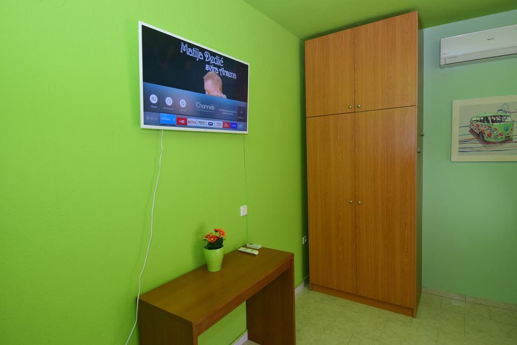 Bourlis Apartments 아스프로발타 외부 사진