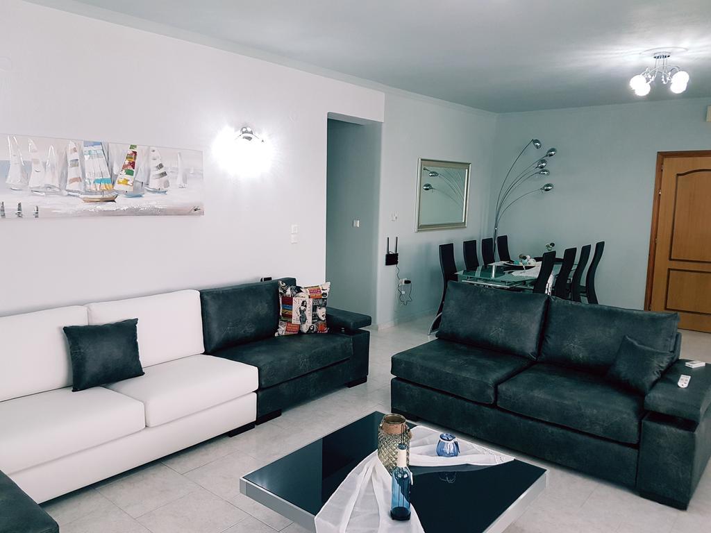 Bourlis Apartments 아스프로발타 외부 사진