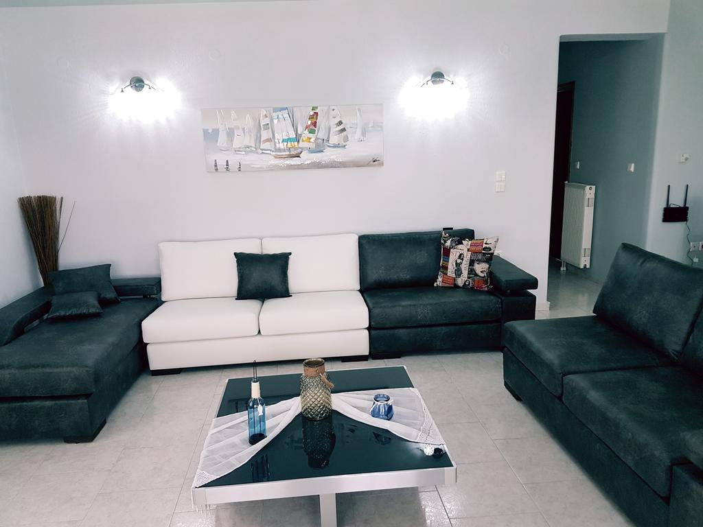 Bourlis Apartments 아스프로발타 외부 사진