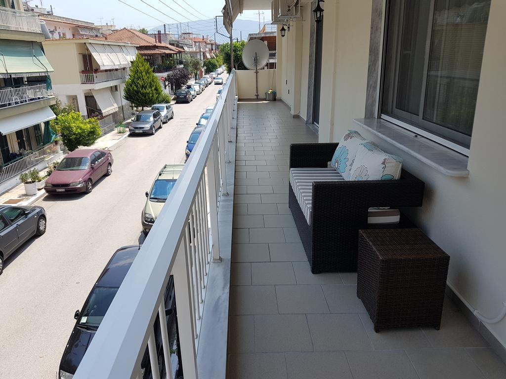 Bourlis Apartments 아스프로발타 외부 사진