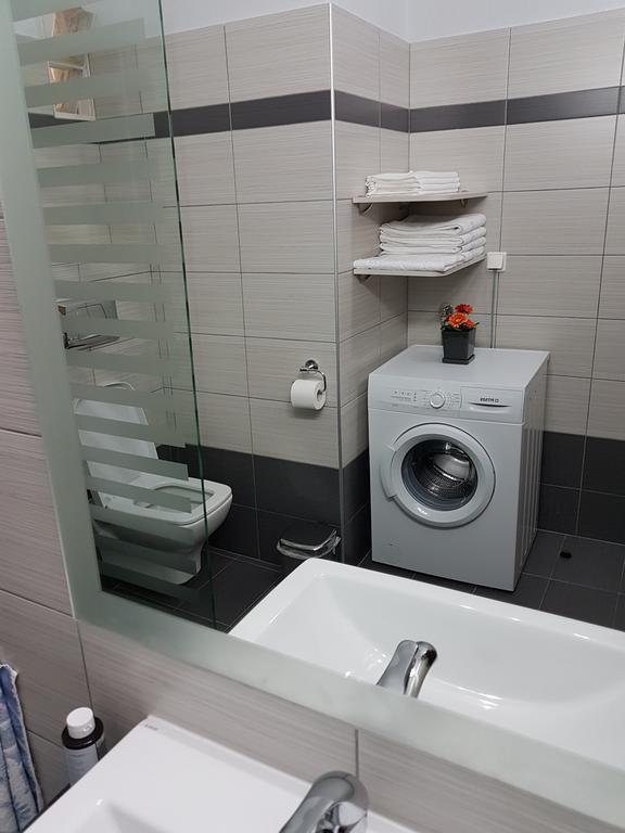 Bourlis Apartments 아스프로발타 외부 사진