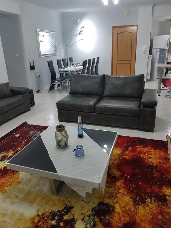 Bourlis Apartments 아스프로발타 외부 사진