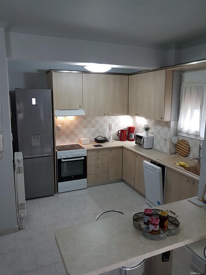 Bourlis Apartments 아스프로발타 외부 사진