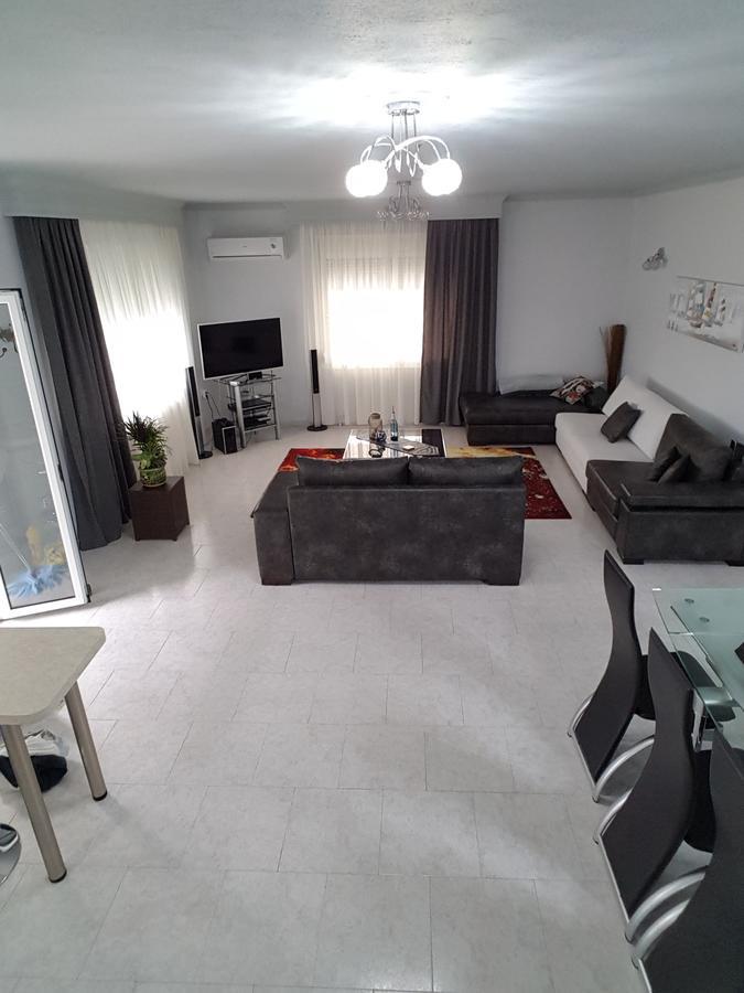 Bourlis Apartments 아스프로발타 외부 사진
