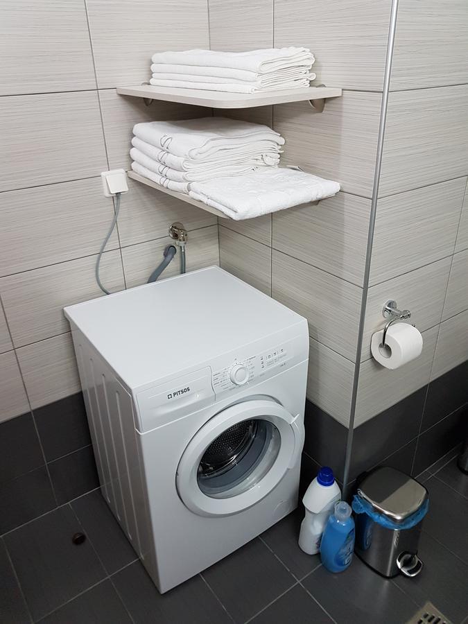 Bourlis Apartments 아스프로발타 외부 사진